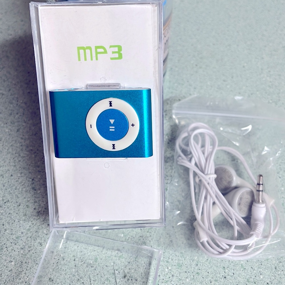 NIB MP3 player, 4GB, multimedia player, USB flash disk